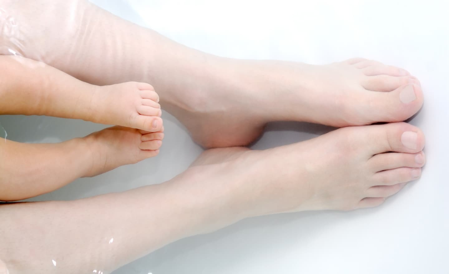 新生児の沐浴、家族の入浴剤に